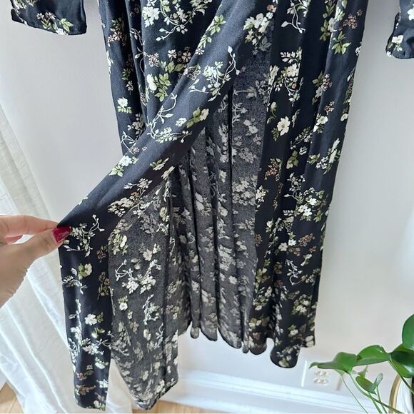 Reformation Sigmund Dress in Lindy - Picture 6 of 8